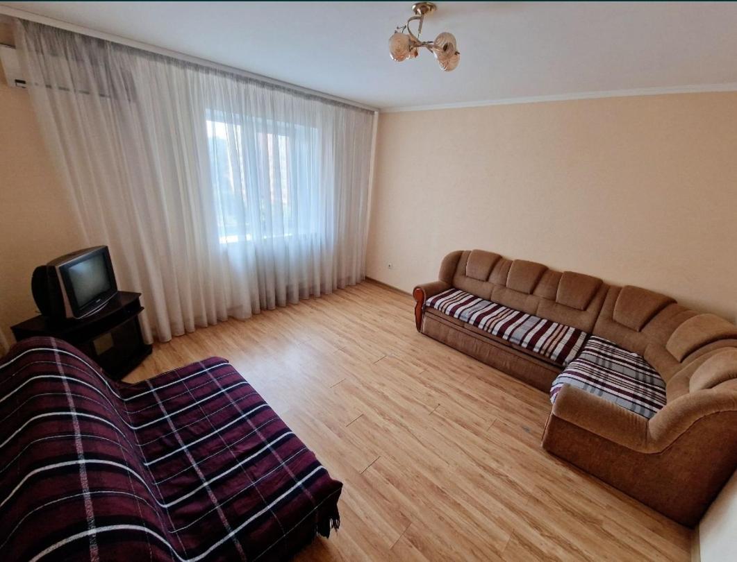 Apartment On Kravchuka, 11B Lutsk Luaran gambar